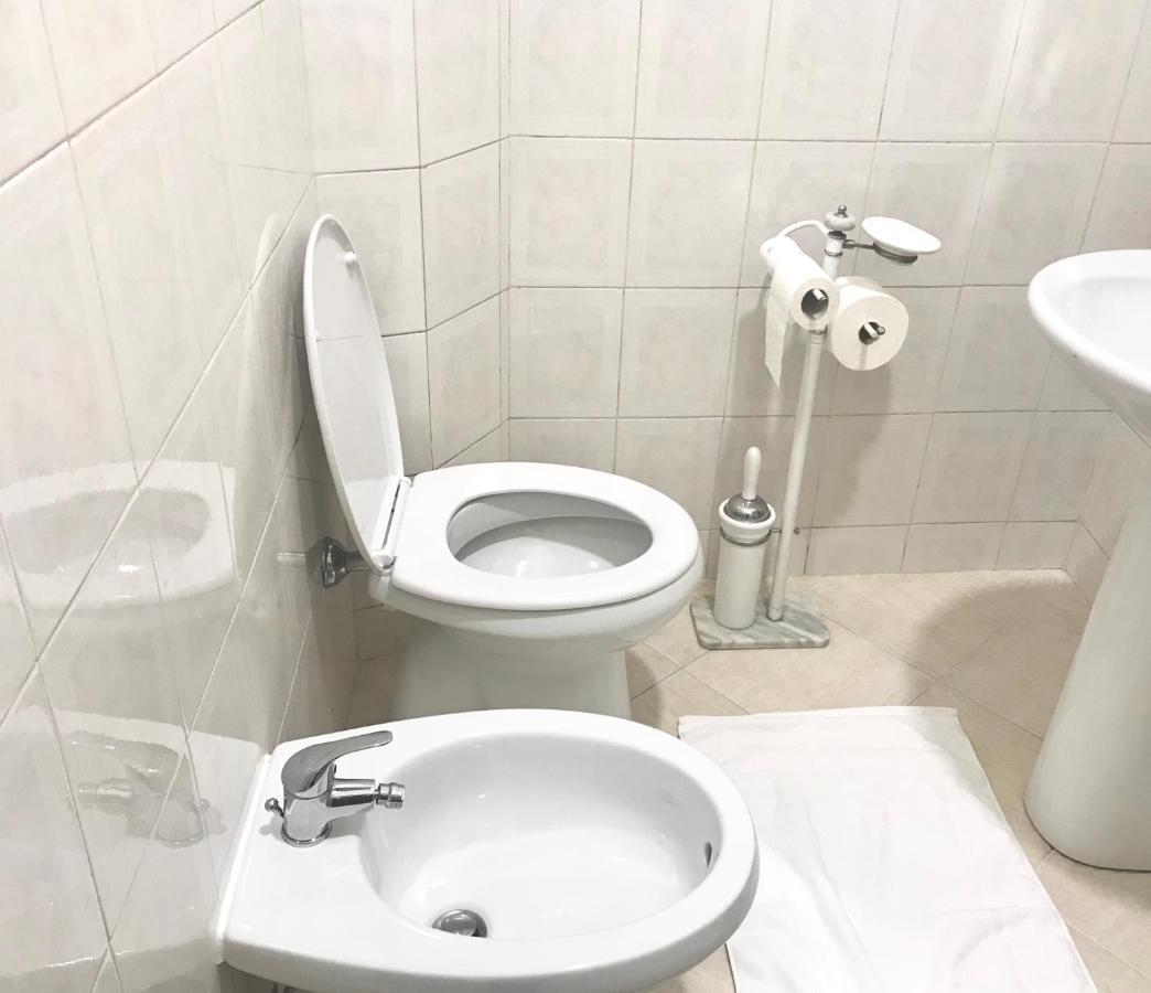 4 Bed Rooms Luxury Apartment Near Colosseum Rom Exteriör bild