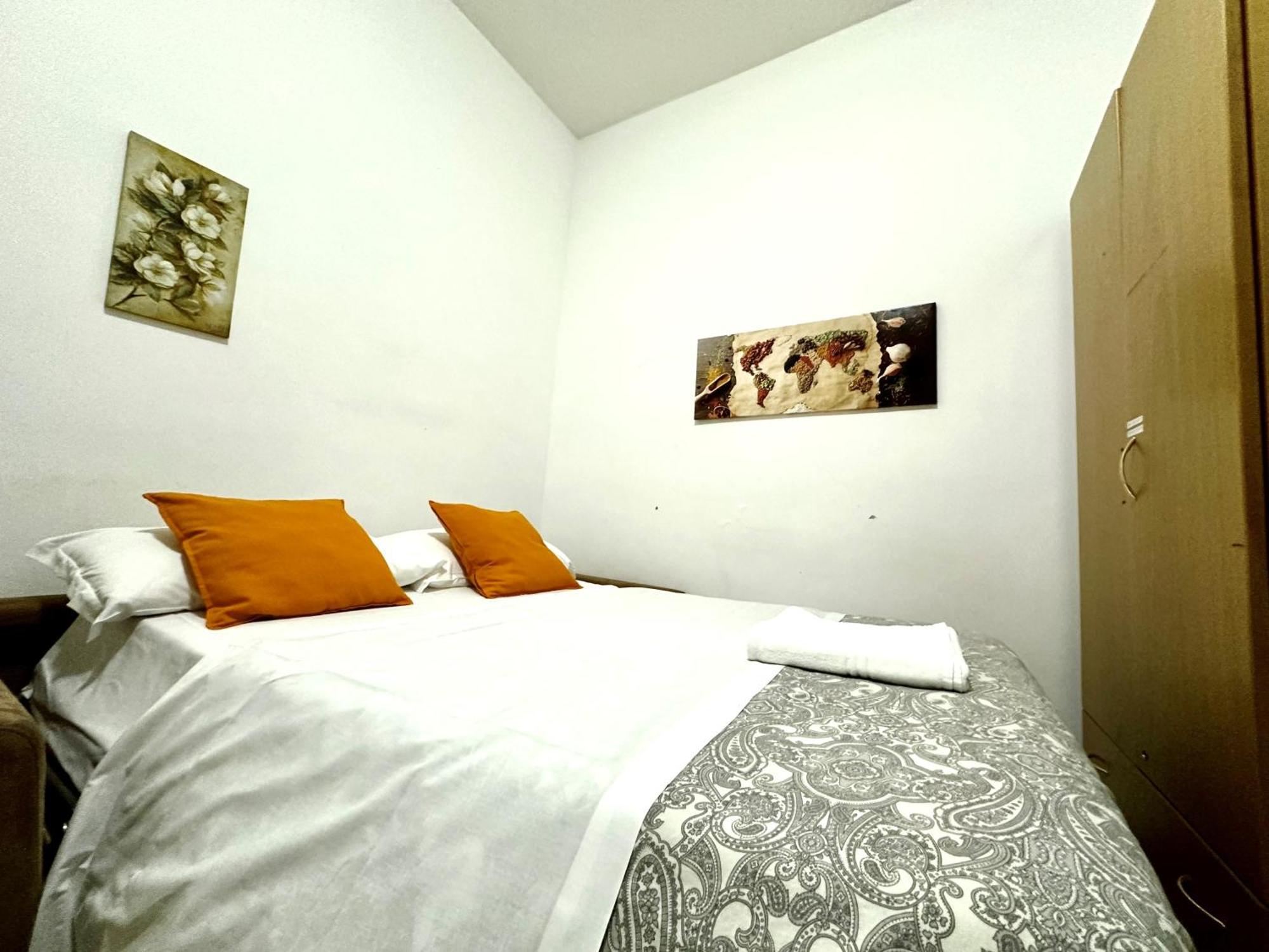 4 Bed Rooms Luxury Apartment Near Colosseum Rom Exteriör bild