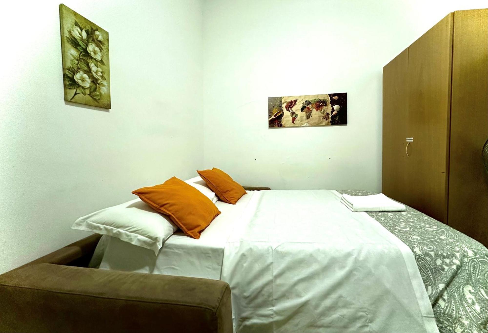 4 Bed Rooms Luxury Apartment Near Colosseum Rom Exteriör bild